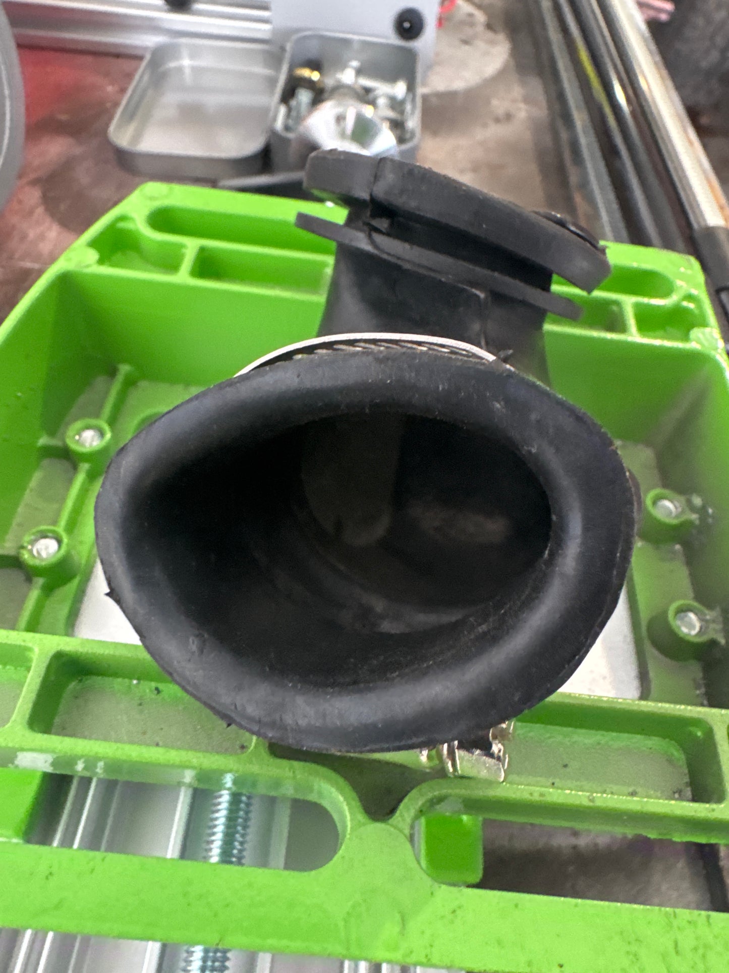 VW HOSE Connection 90 elbow 2” to 1.5” with band clamp